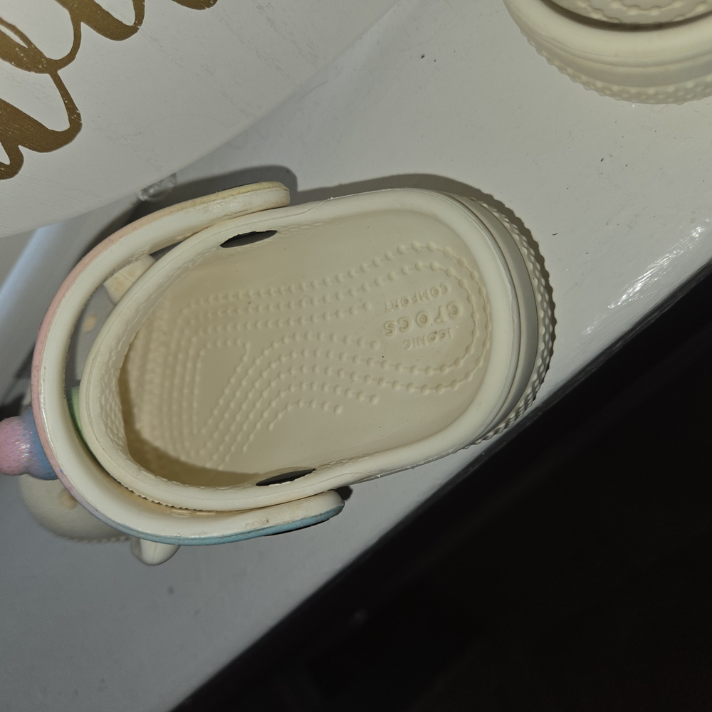 Unicorn Rainbow And Cream Toddler CROCS SIZE 6 - Picture 5 of 6